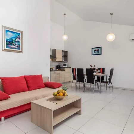 Apartment In Silo/insel Krk 13481 *