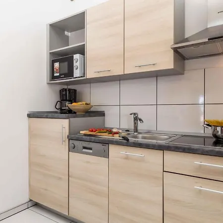 Apartment In Silo/insel Krk 13481